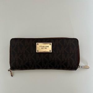 Micheal Kors Wallet